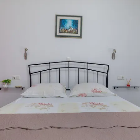 By The Sea Brela, Makarska - 24541 Apartment