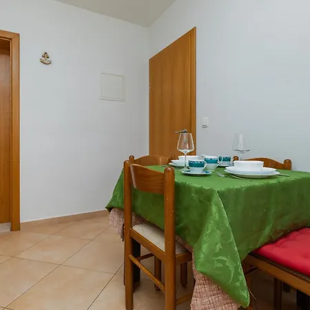 By The Sea Brela, Makarska - 24541 Apartment