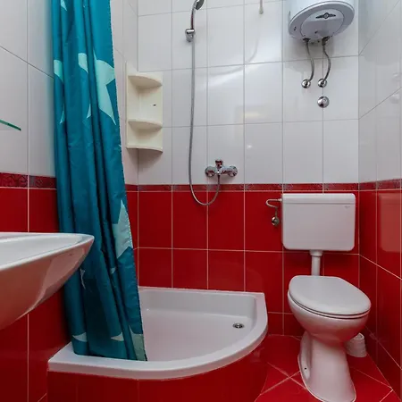 Apartment By The Sea Brela, Makarska - 24541