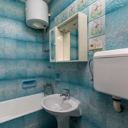 By The Sea Brela, Makarska - 24541 Apartment *
