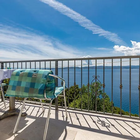 Apartment By The Sea Brela, Makarska - 24541 *