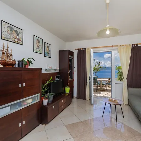 Apartment By The Sea Brela, Makarska - 24541 *